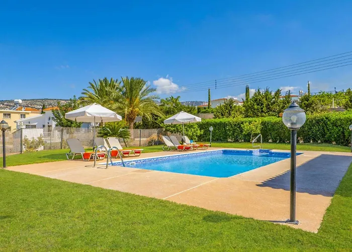 Rhea By Πέγεια