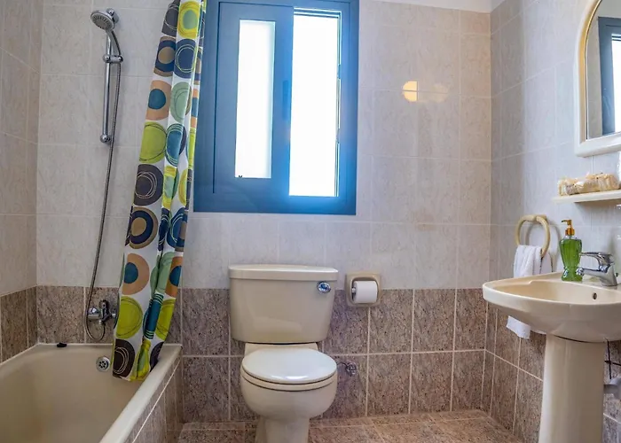 Rhea By Βίλα Πέγεια